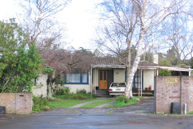 Photo of property in 23 Jensen Street, Hokowhitu, Palmerston North, 4410