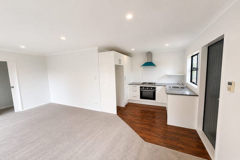 Photo of property in 86a Barrys Road, Glendene, Auckland, 0602