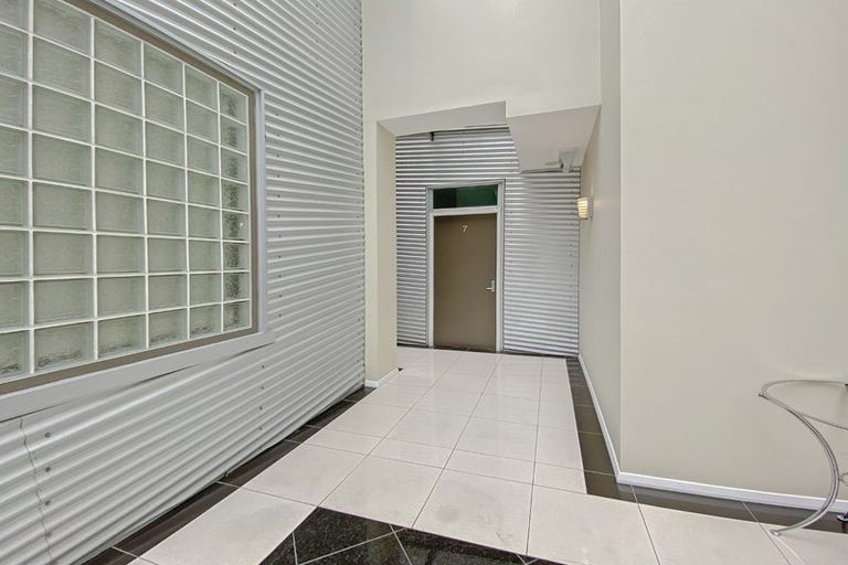 Photo of property in Hb Apartments, 7/3 Holland Street, Te Aro, Wellington, 6011