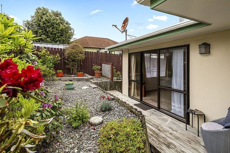 Photo of property in 66c Main Road, Titahi Bay, Porirua, 5022