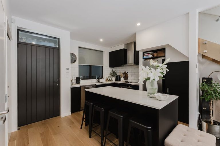 Photo of property in 14/80 Seatoun Heights Road, Seatoun, Wellington, 6022