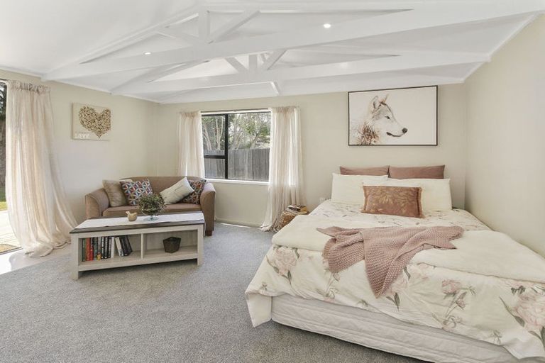 Photo of property in 19a Leaming Place, Clarks Beach, 2122