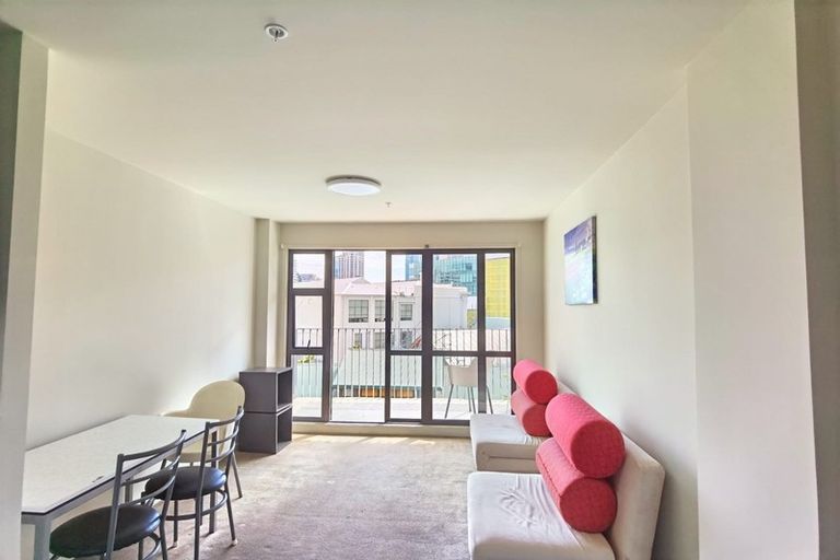 Photo of property in St Paul Apartments, 2e/4 Saint Paul Street, Auckland Central, Auckland, 1010
