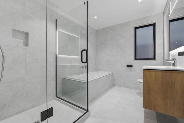 Photo of property in 5 Halcyon Bay Lane, Wainui, 0992