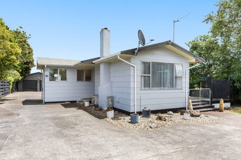 Photo of property in 41 Kimberley Grove, Westbrook, Palmerston North, 4412