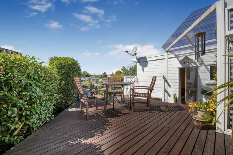 Photo of property in 3 Hamilton Drive, Waiuku, 2123