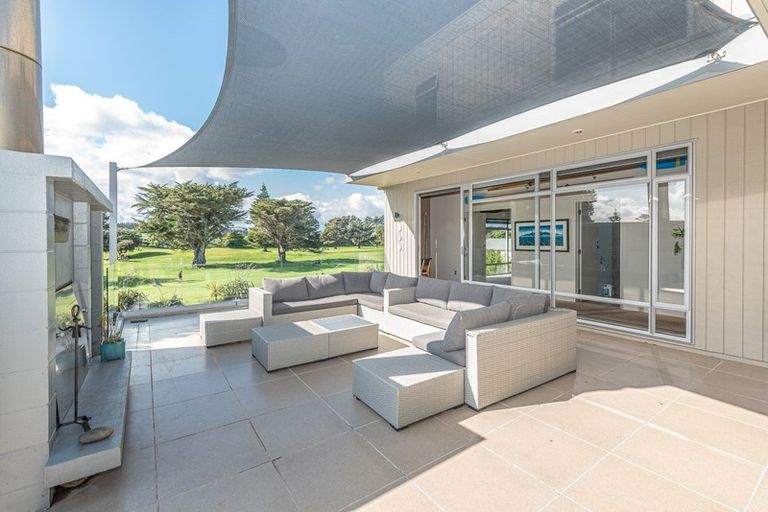 Photo of property in 34 Longbeach Drive, Castlecliff, Whanganui, 4501