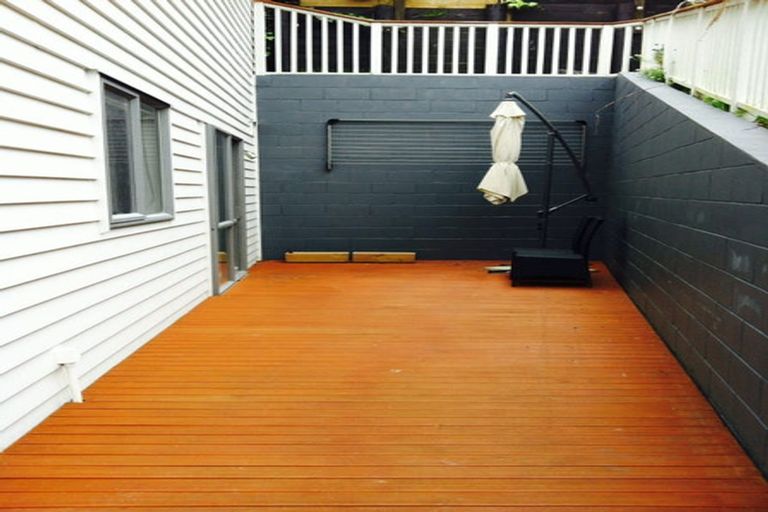 Photo of property in 234 Beach Haven Road, Beach Haven, Auckland, 0626