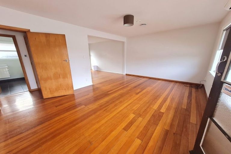 Photo of property in 1/28 Aikmans Road, Merivale, Christchurch, 8014