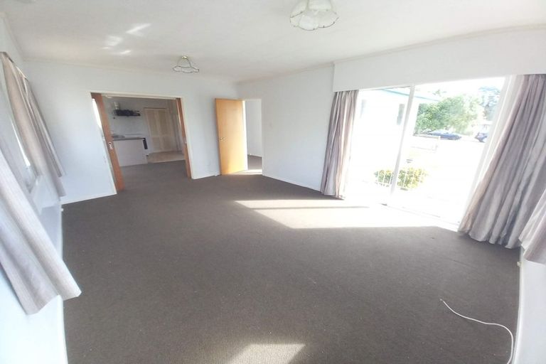 Photo of property in 13 Mayville Avenue, New Lynn, Auckland, 0600