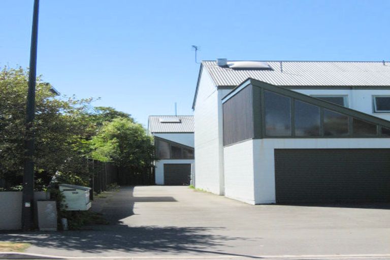 Photo of property in 3/99 Aikmans Road, Merivale, Christchurch, 8014