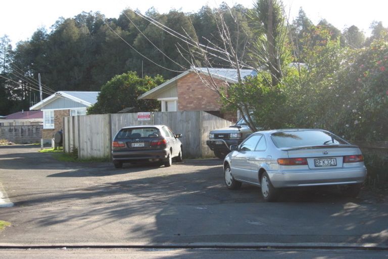 Photo of property in 27 Beech Crescent, Hillcrest, Hamilton, 3216