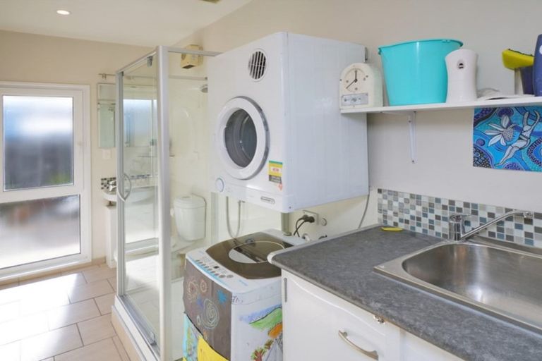 Photo of property in 319 Estuary Road, South New Brighton, Christchurch, 8062