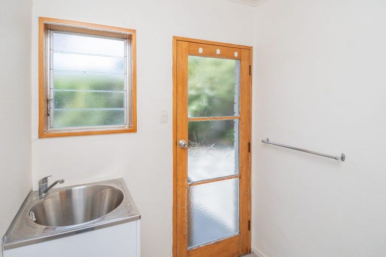 Photo of property in 27 Winter Street, Mangapapa, Gisborne, 4010