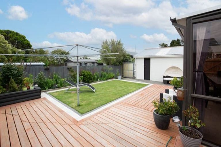 Photo of property in 4 Endeavour Street, North New Brighton, Christchurch, 8083