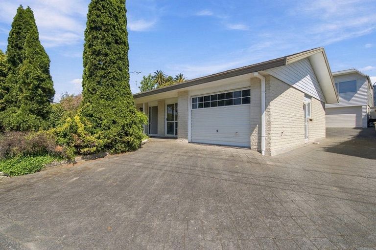 Photo of property in 136a Welcome Bay Road, Welcome Bay, Tauranga, 3112