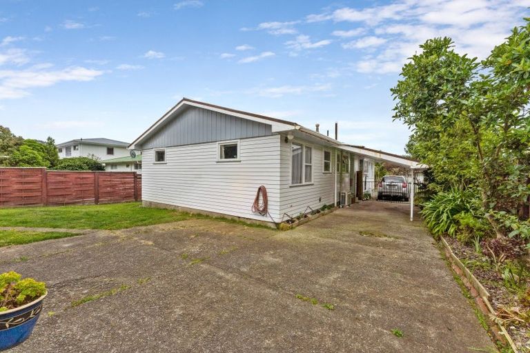 Photo of property in 18 Tanekaha Street, Stokes Valley, Lower Hutt, 5019