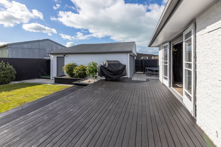 Photo of property in 17 Leverett Place, North New Brighton, Christchurch, 8083