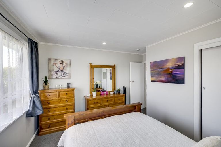 Photo of property in 69 Clarence Cox Crescent, Pirimai, Napier, 4112