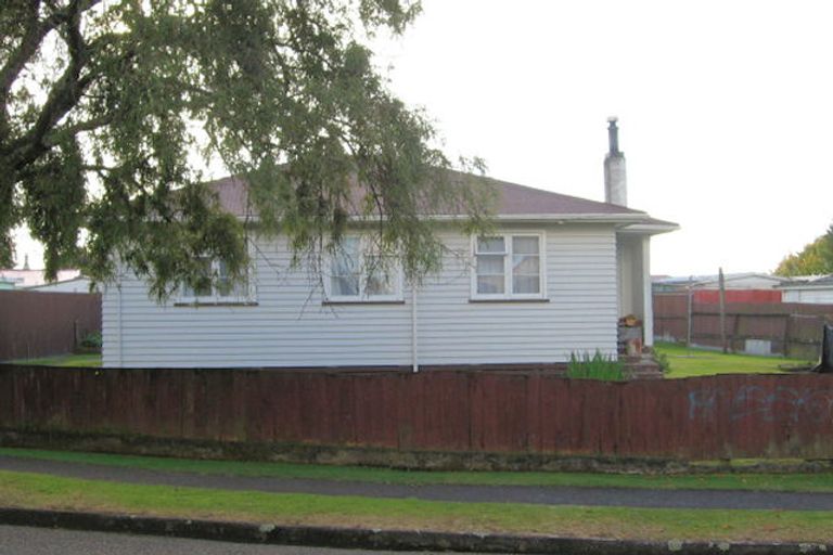 Photo of property in 18 Crathie Crescent, Tokoroa, 3420