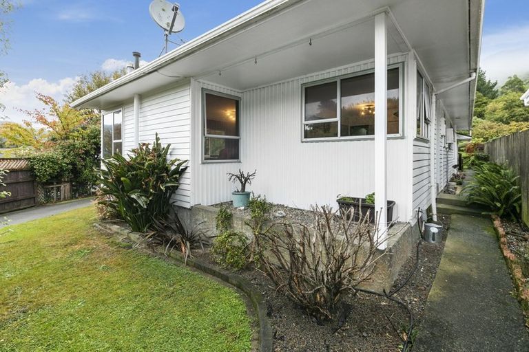 Photo of property in 31 Mcgowan Road, Wainuiomata, Lower Hutt, 5014