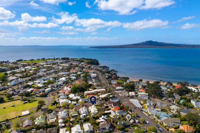 Photo of property in 1 Grahame Street, Devonport, Auckland, 0624