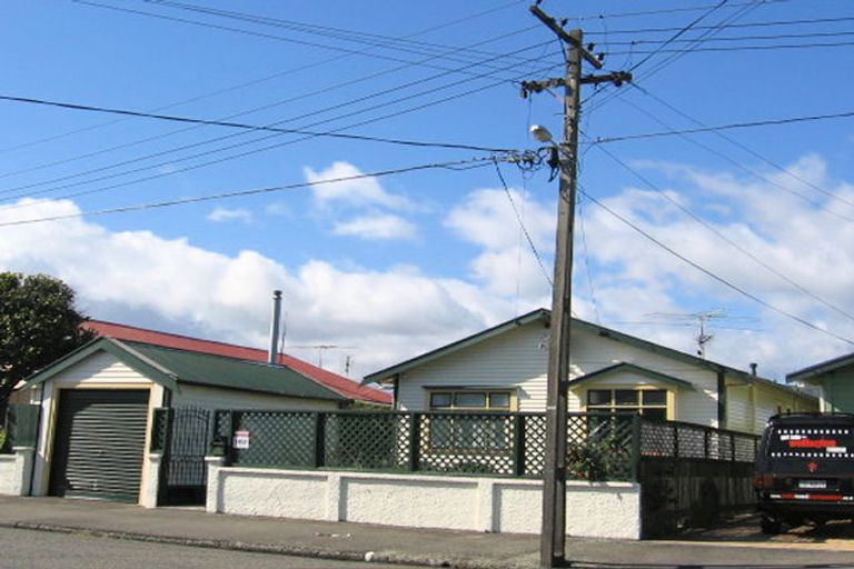 Photo of property in 38 Plunket Avenue, Petone, Lower Hutt, 5012