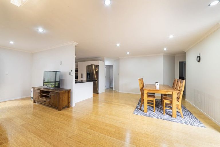 Photo of property in 36 Great South Road, Manurewa, Auckland, 2102