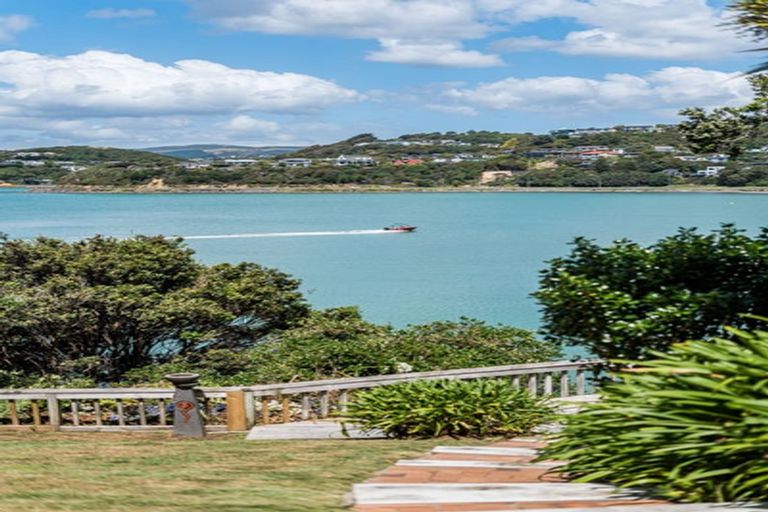 Photo of property in 40 Seaview Road, Paremata, Porirua, 5024