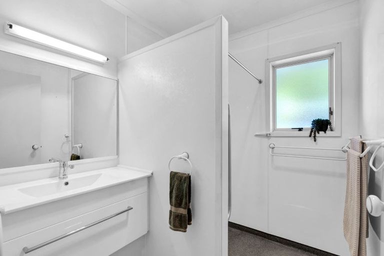 Photo of property in 1/16 Sandel Rise, Merrilands, New Plymouth, 4312