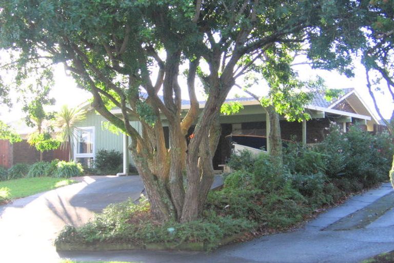 Photo of property in 10 Sarah Place, Farm Cove, Auckland, 2012