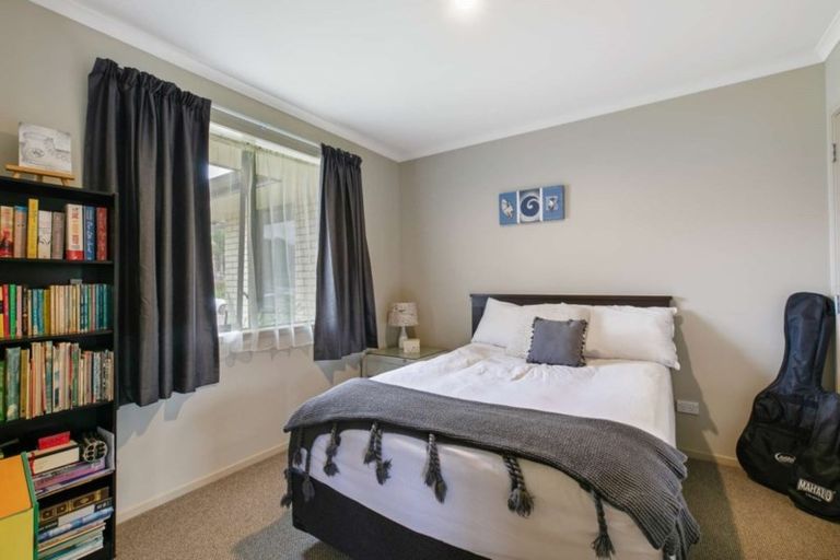 Photo of property in 2 Eagle Street, Welcome Bay, Tauranga, 3112