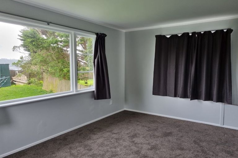Photo of property in 100 Gear Terrace, Ranui, Porirua, 5024