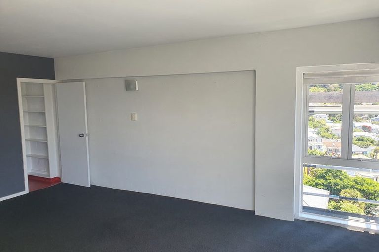 Photo of property in Fairmont Flats, 5a/20 Maarama Crescent, Aro Valley, Wellington, 6021