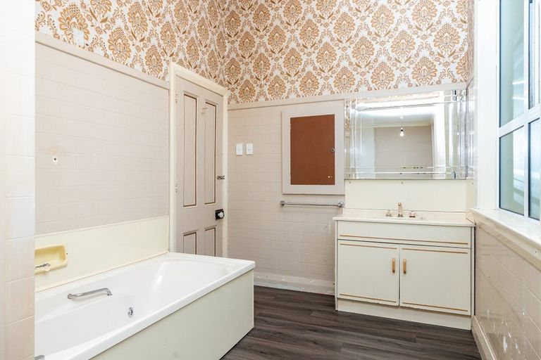 Photo of property in 40 Te Muna Road, Martinborough, 5784