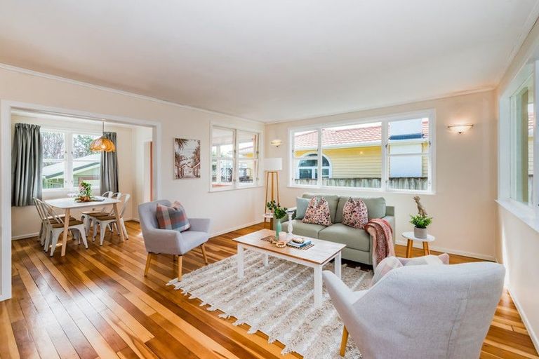 Photo of property in 53 Gray Avenue, Paraparaumu Beach, Paraparaumu, 5032
