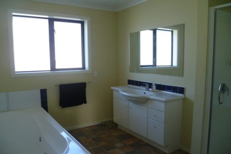 Photo of property in 23 Poolburn Court, Lake Hayes, Queenstown, 9304