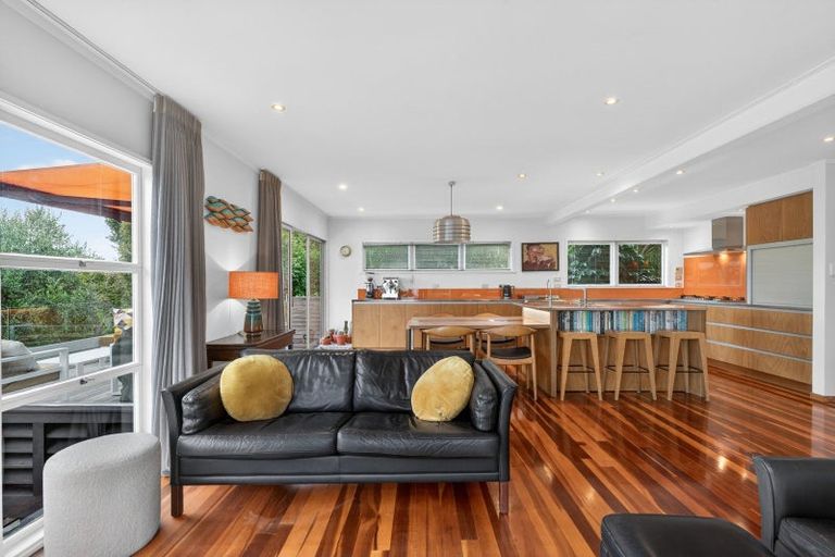 Photo of property in 70 Aramoana Avenue, Devonport, Auckland, 0624