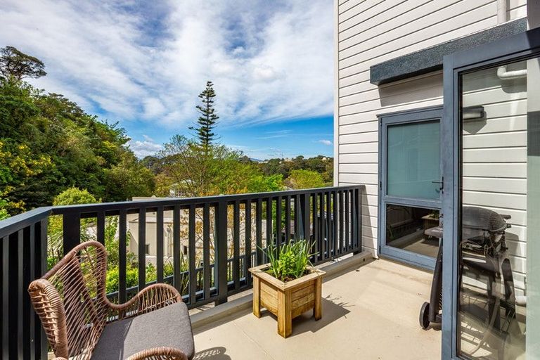 Photo of property in 15 Bank Road, Northland, Wellington, 6012