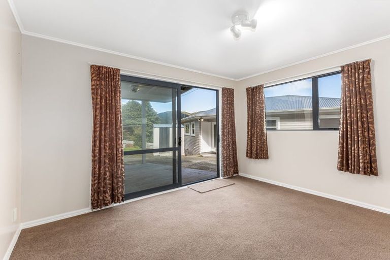 Photo of property in 43 Petrie Street, Wainuiomata, Lower Hutt, 5014