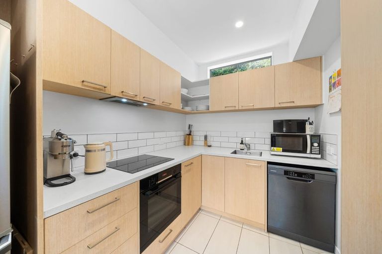 Photo of property in 5/7 Handyside Street, Tawa, Wellington, 5028