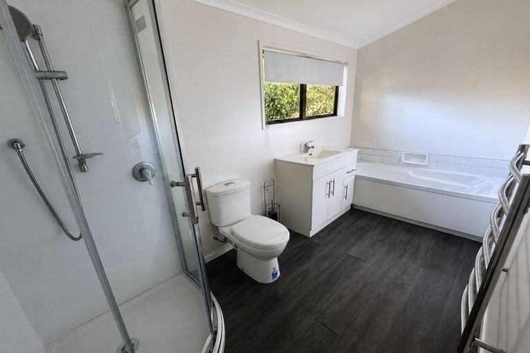 Photo of property in 1 Brynbela Court, Papakura, 2110