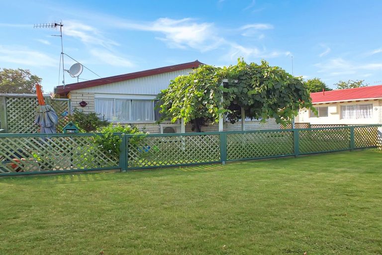 Photo of property in 52a Futter Street, Foxton, 4814