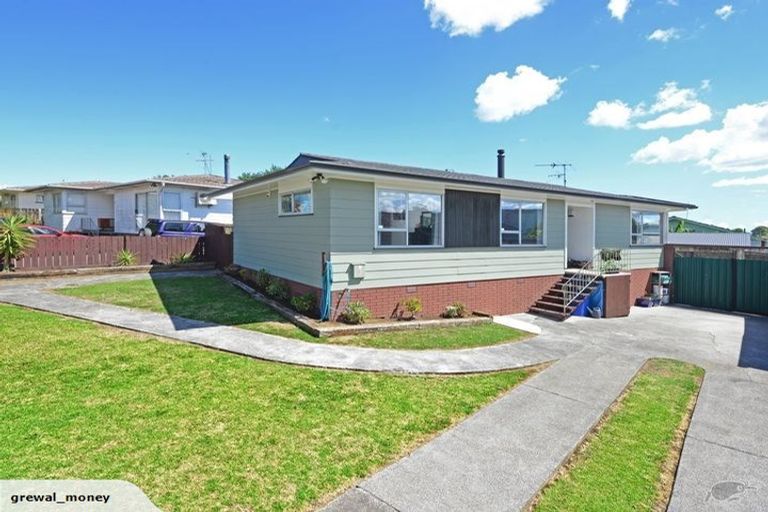 Photo of property in 56 Boundary Road, Clover Park, Auckland, 2019