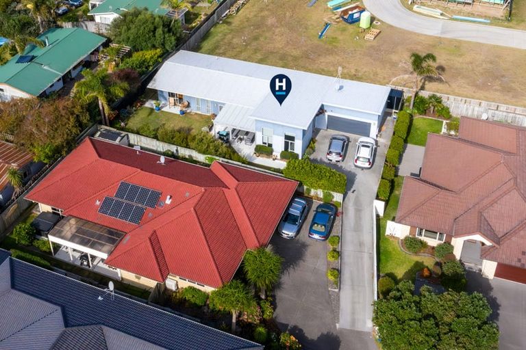 Photo of property in 17 Excelsa Place, Papamoa Beach, Papamoa, 3118