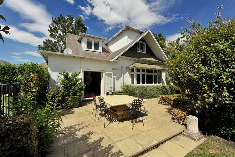 Photo of property in 284 Papanui Road, Merivale, Christchurch, 8052