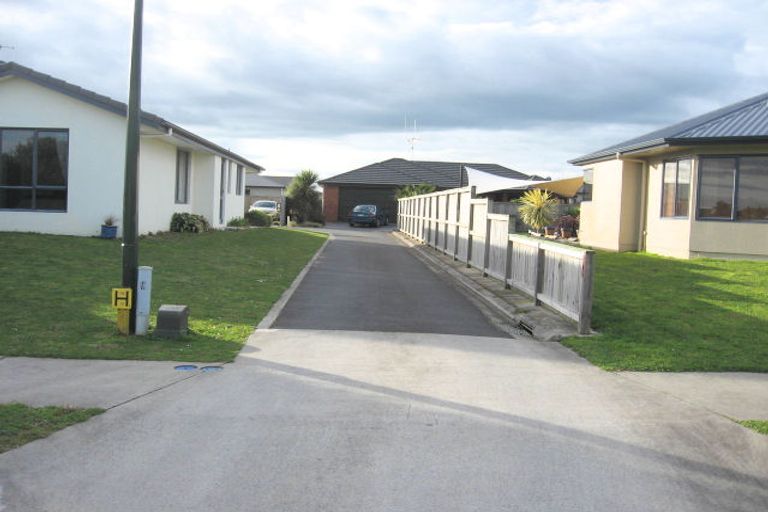 Photo of property in 9 Cranbrook Place, Rototuna North, Hamilton, 3210