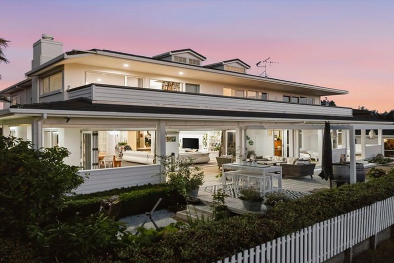 Photo of property in 198 Oceanbeach Road, Mount Maunganui, 3116