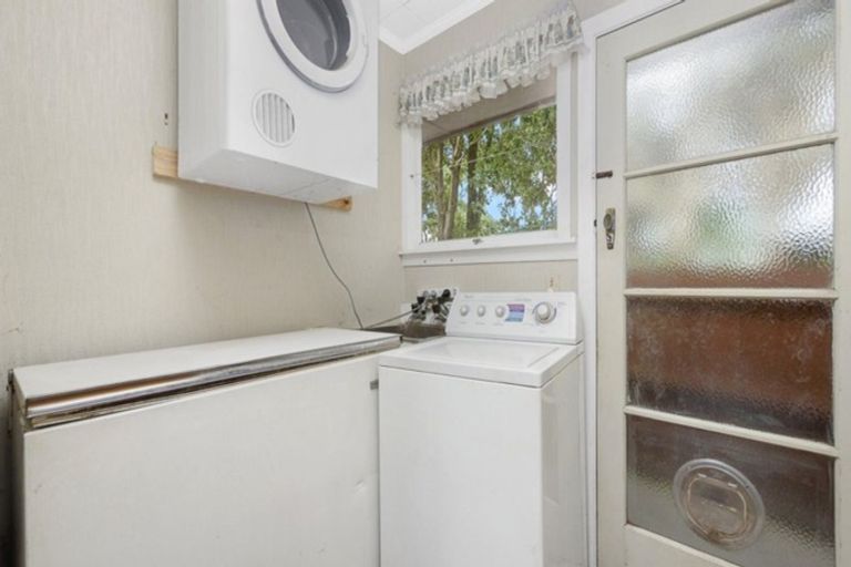 Photo of property in 6 Neave Place, Hillmorton, Christchurch, 8025