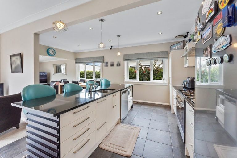 Photo of property in 11 Hathaway Avenue, Boulcott, Lower Hutt, 5010